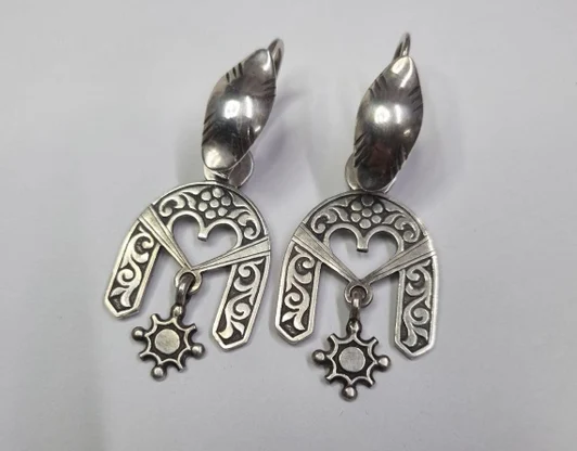 Серьги